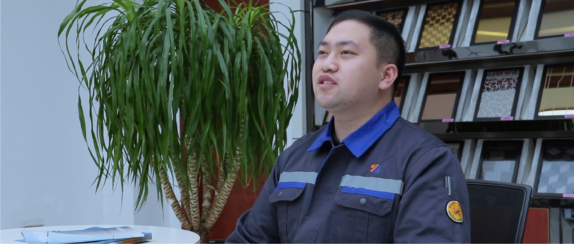 在工厂“追风”的95后少年